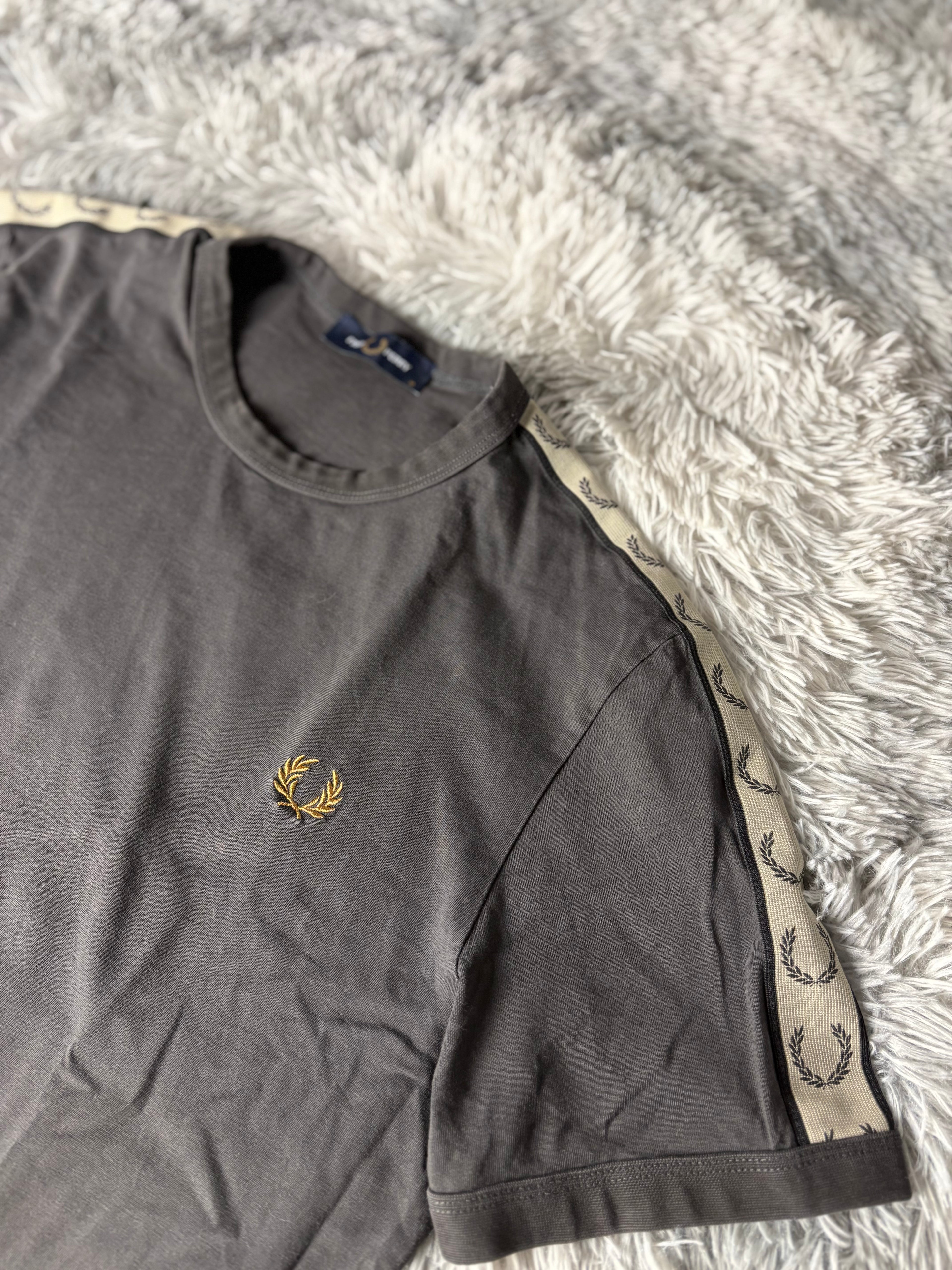 Fred Perry Tshirt(M)