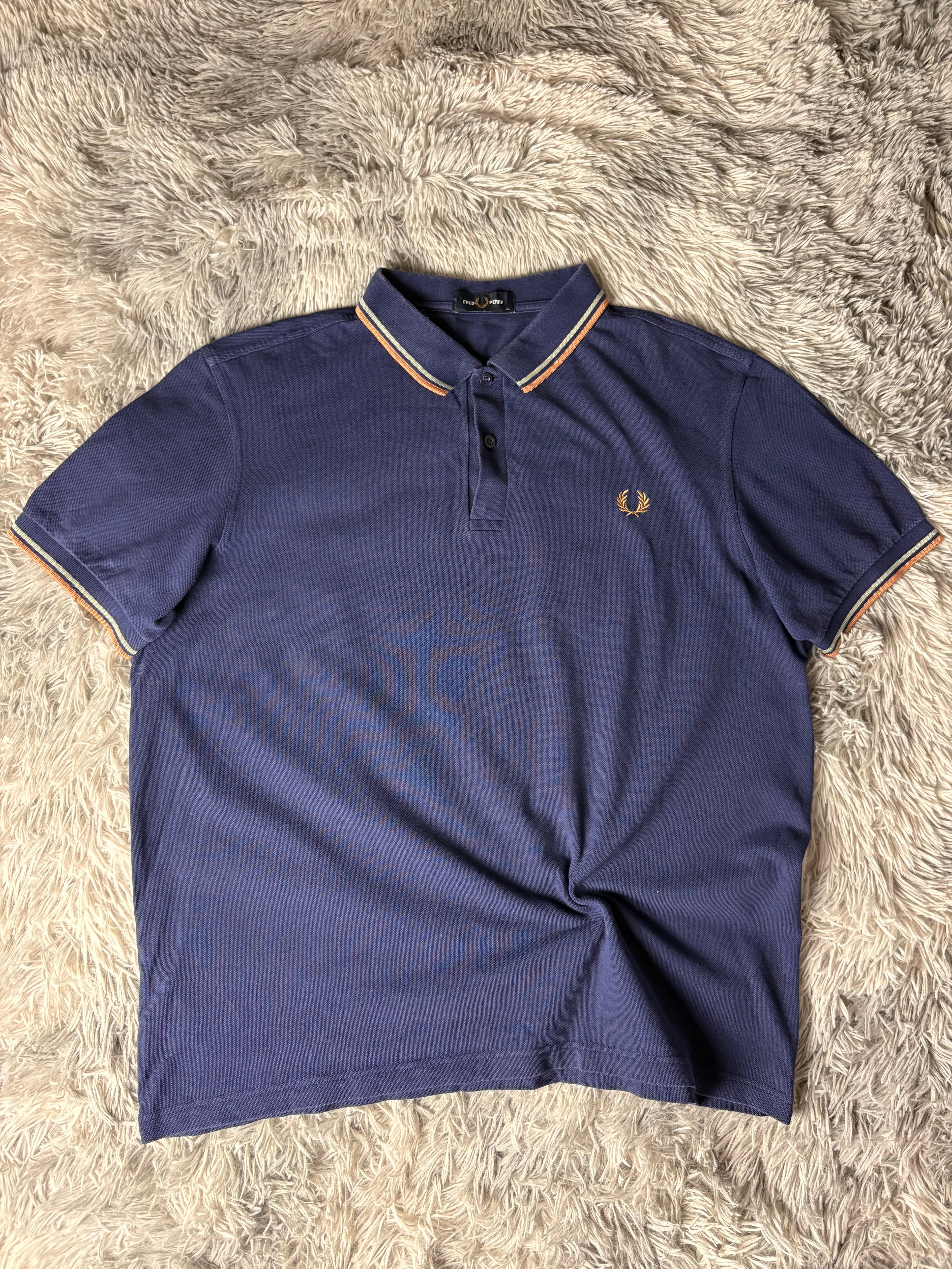 Fred Perry Tshirt(XL)