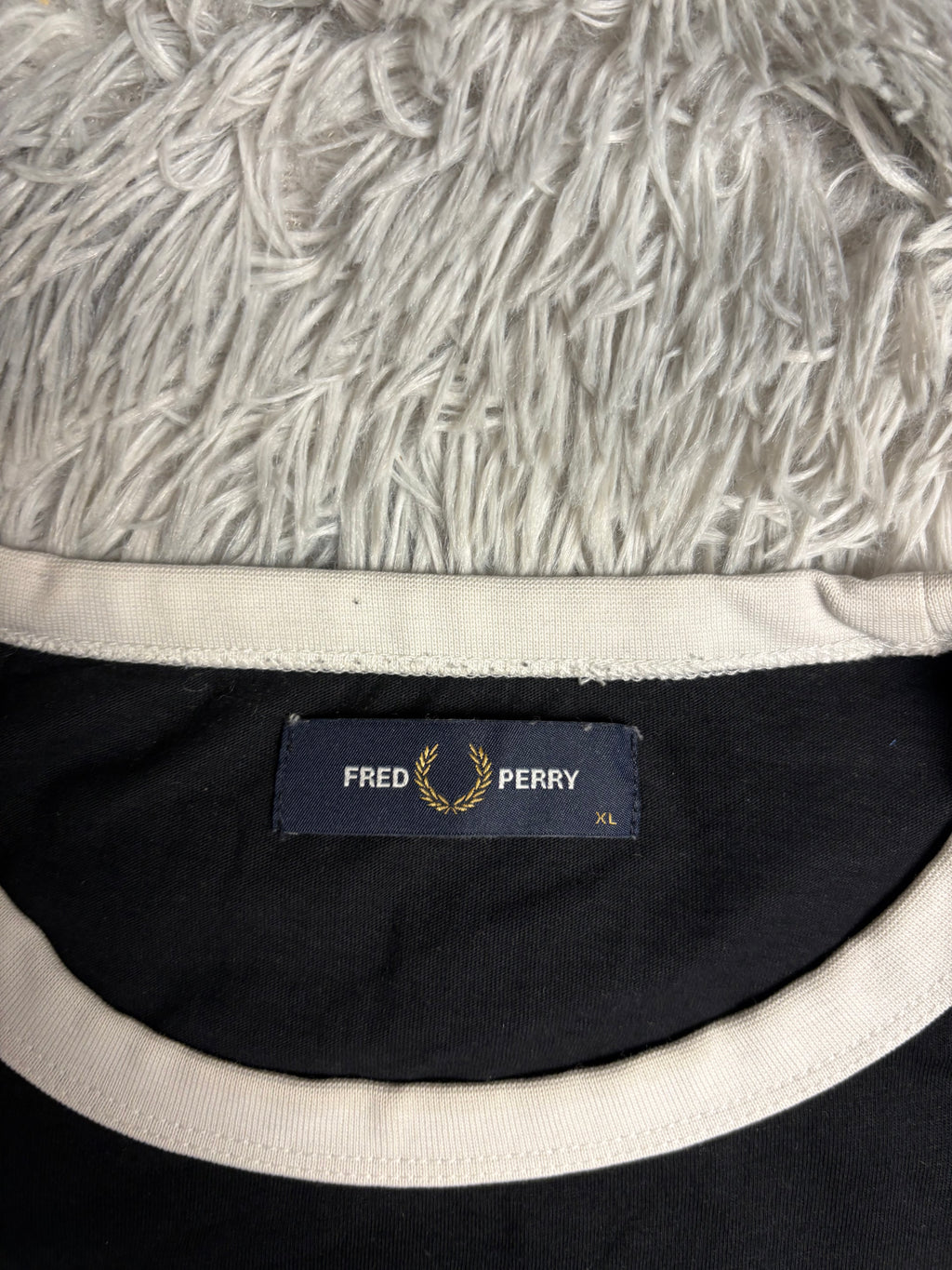 Fred Perry Tshirt(XL)