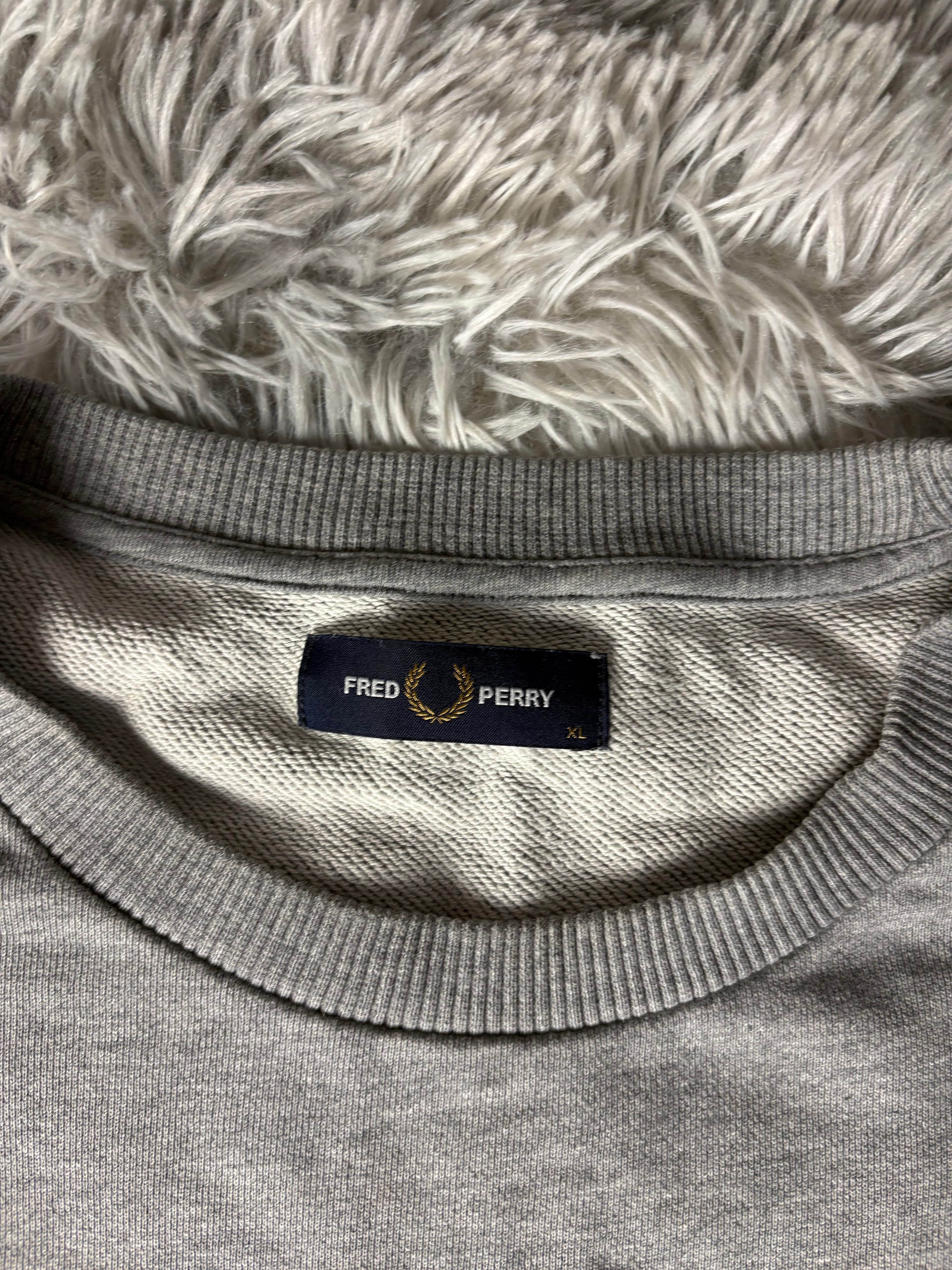 Fred Perry Pullover(XL)