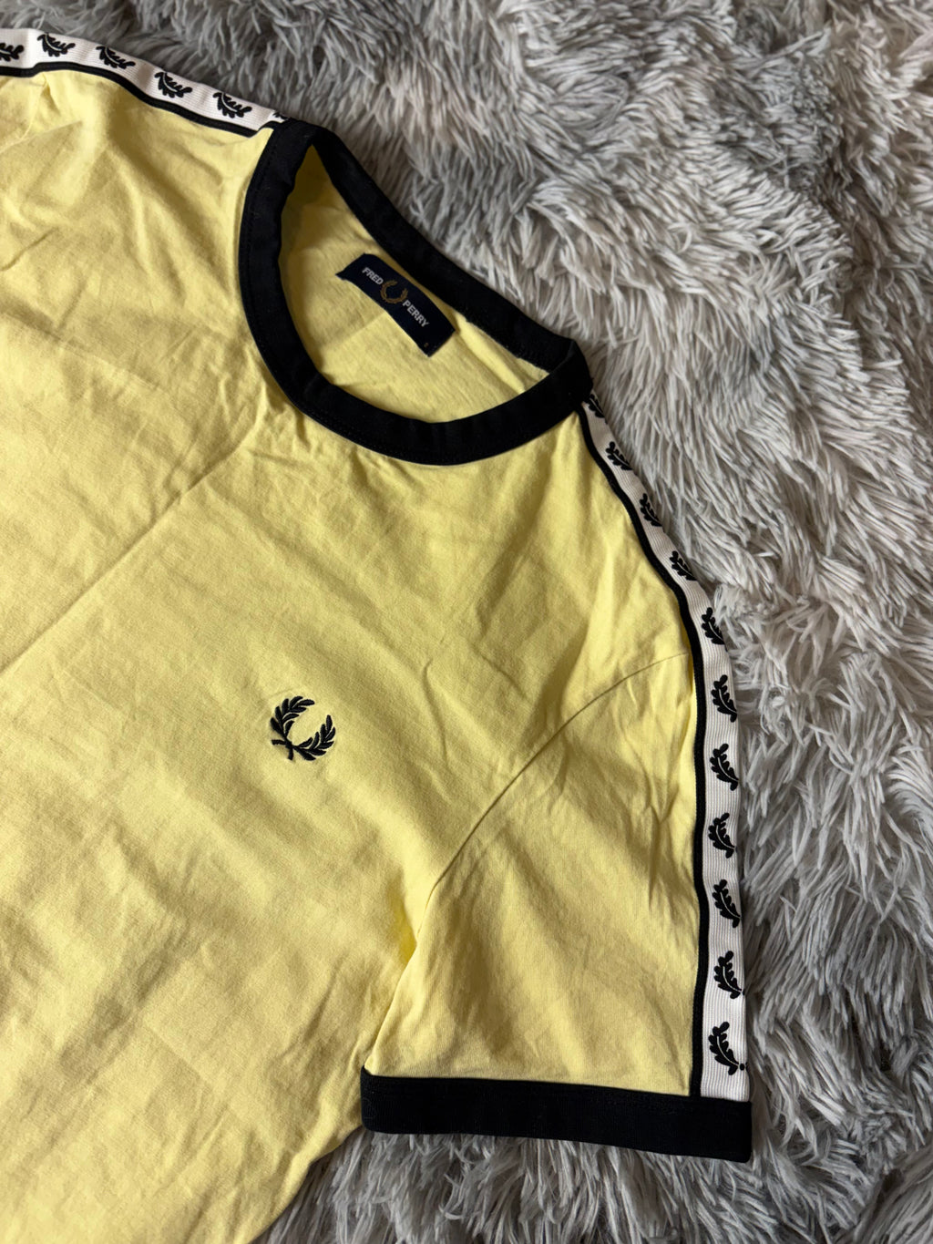Fred Perry Tshirt (S)