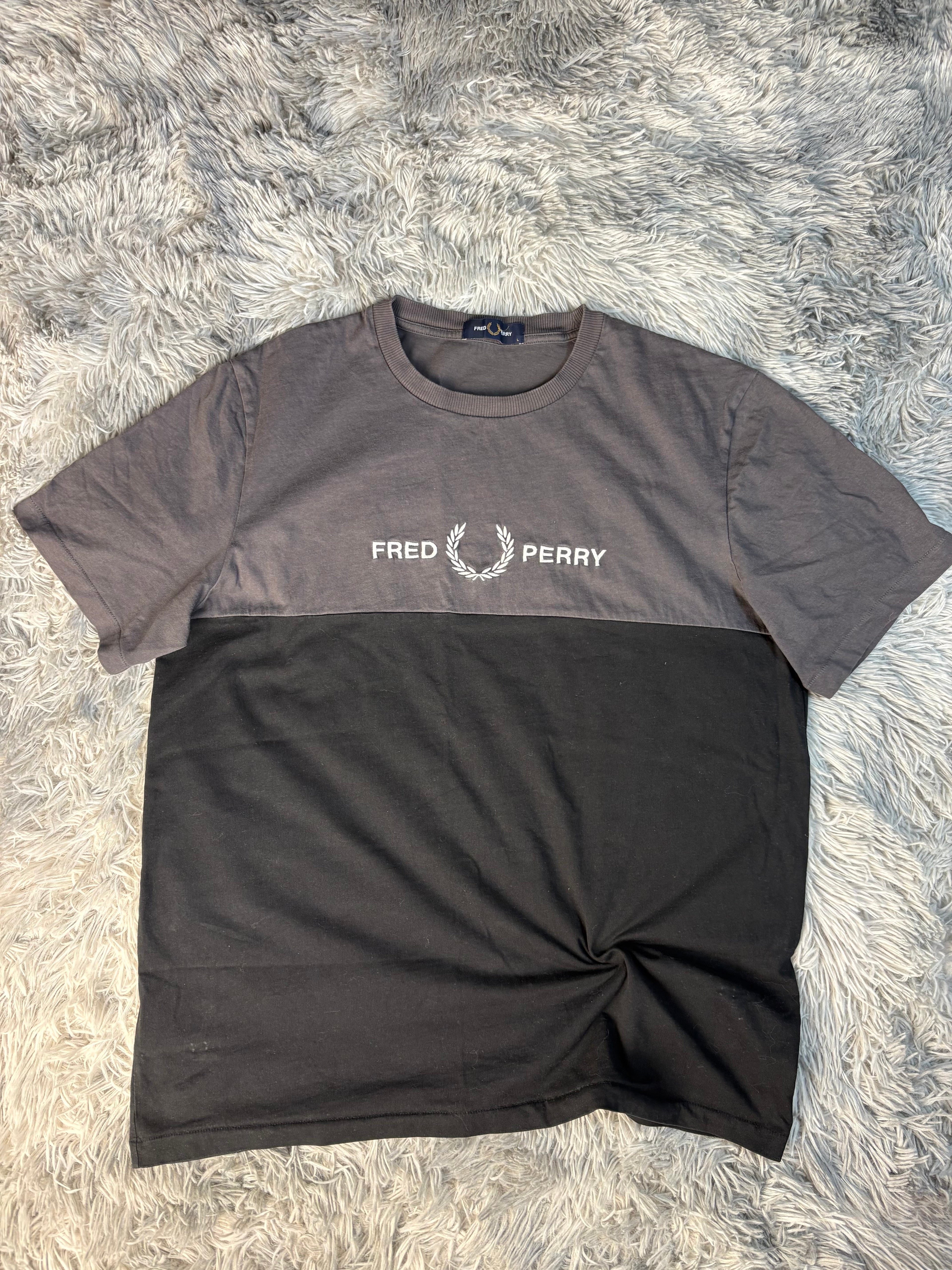 Fred Perry Tshirt(L)