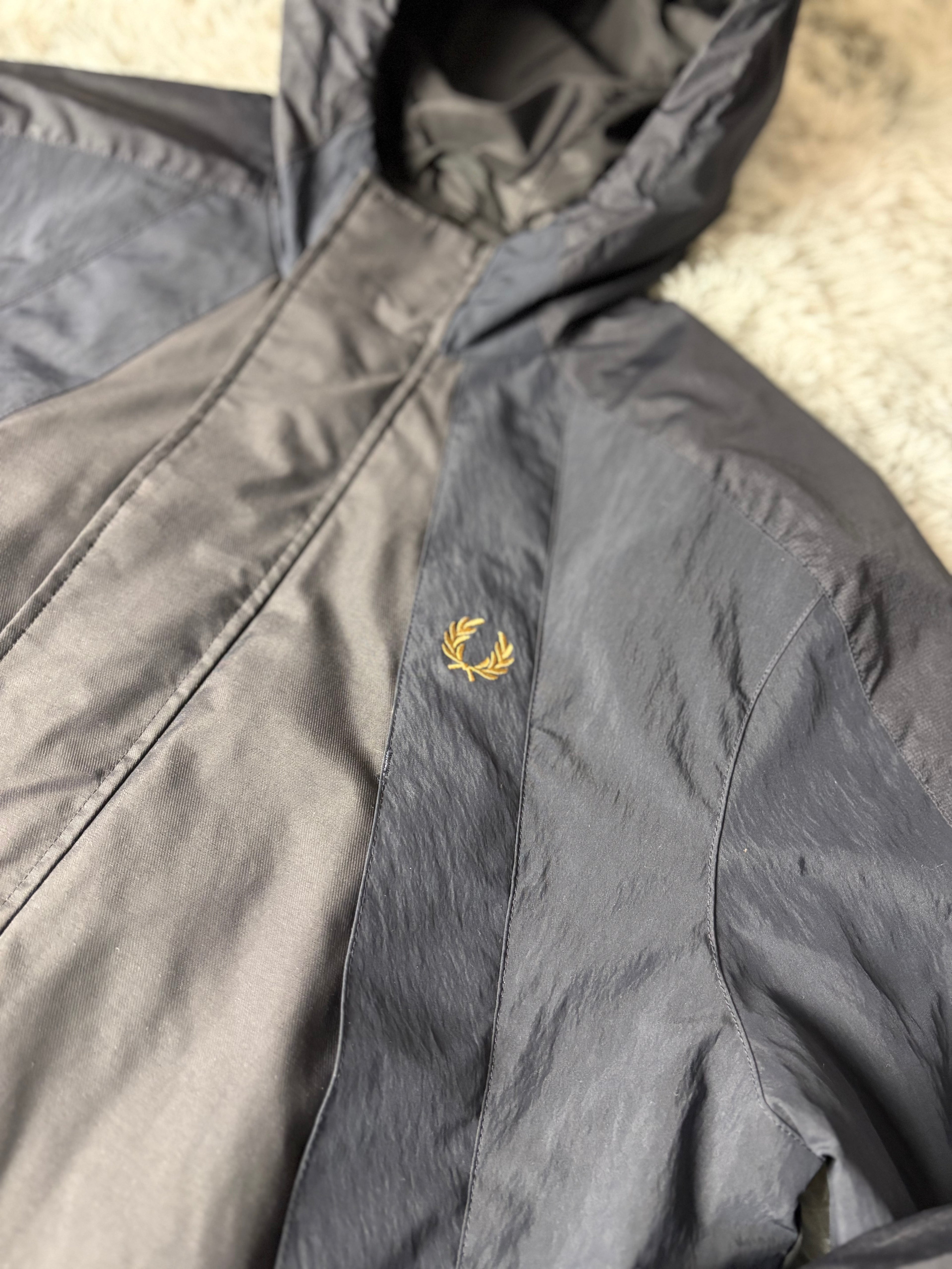 Fred Perry Mantel/Regenjacke(L)