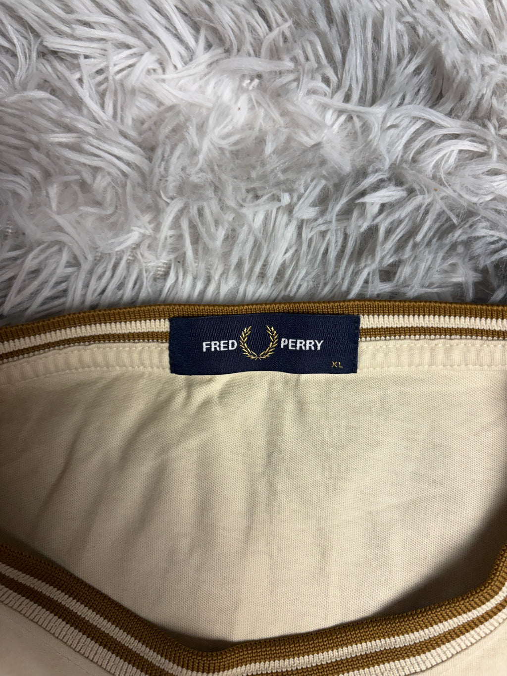 Fred Perry Tshirt(XL)