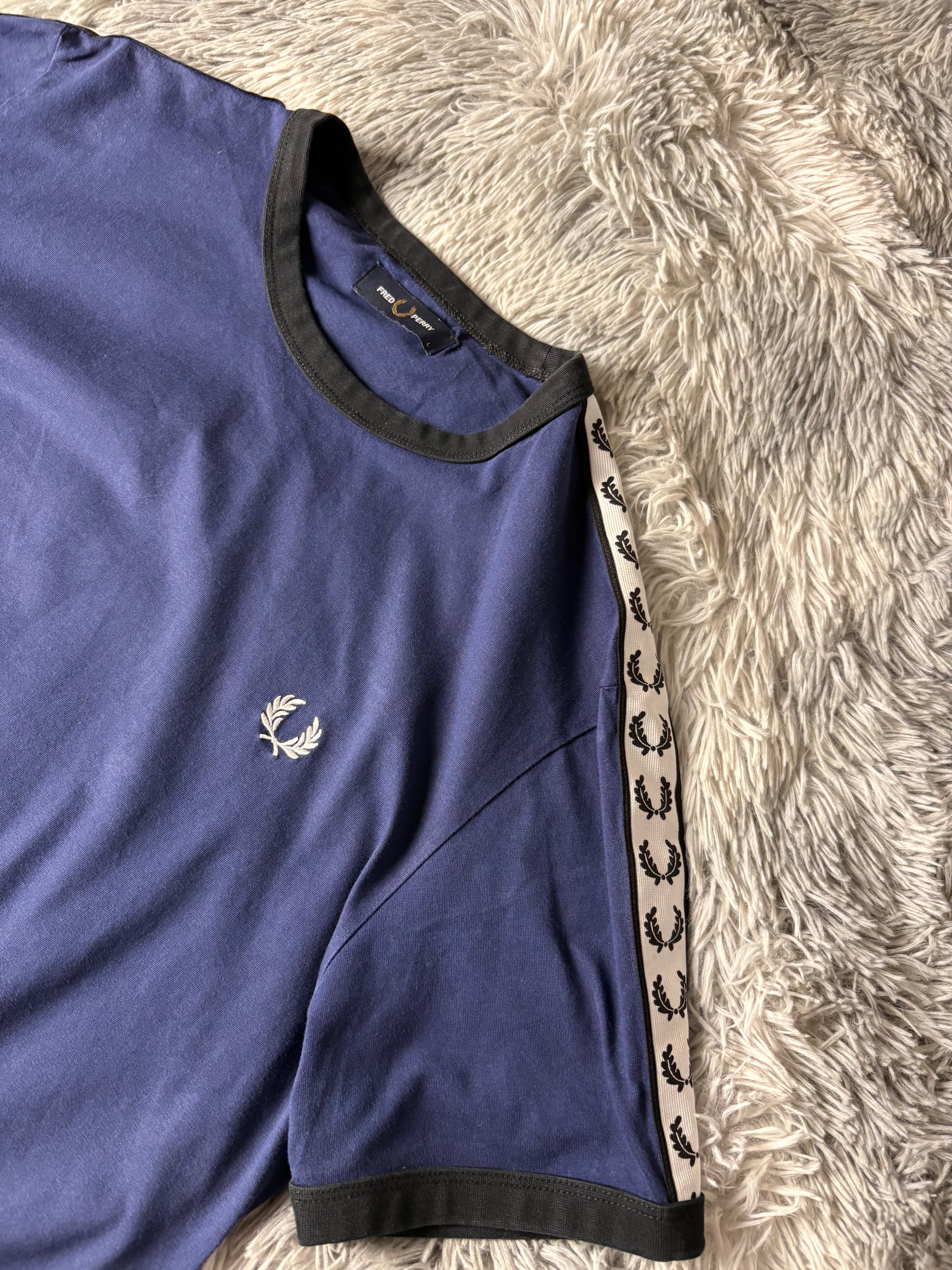 Fred Perry Tshirt(L)