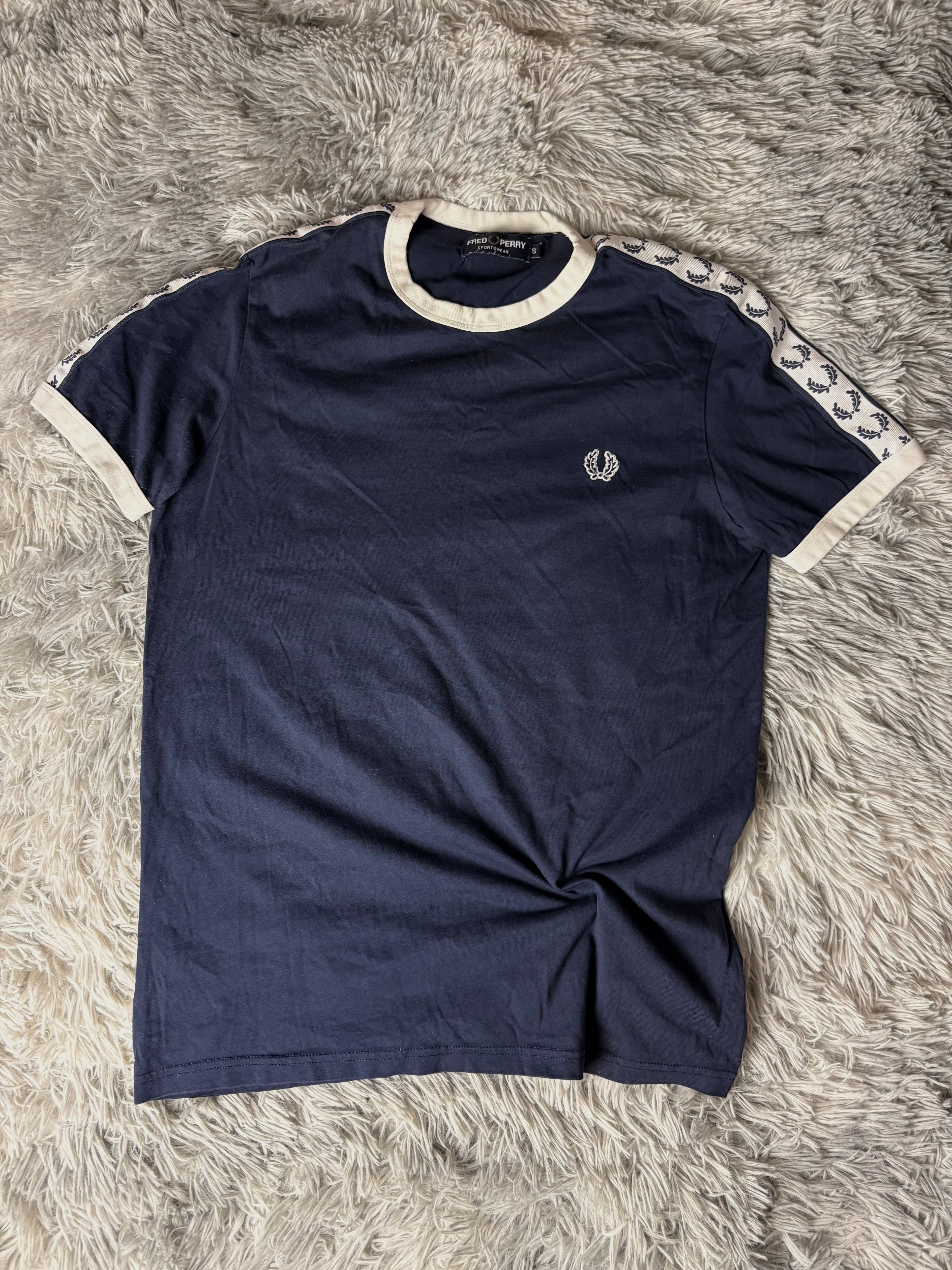 Fred Perry Tshirt(S)
