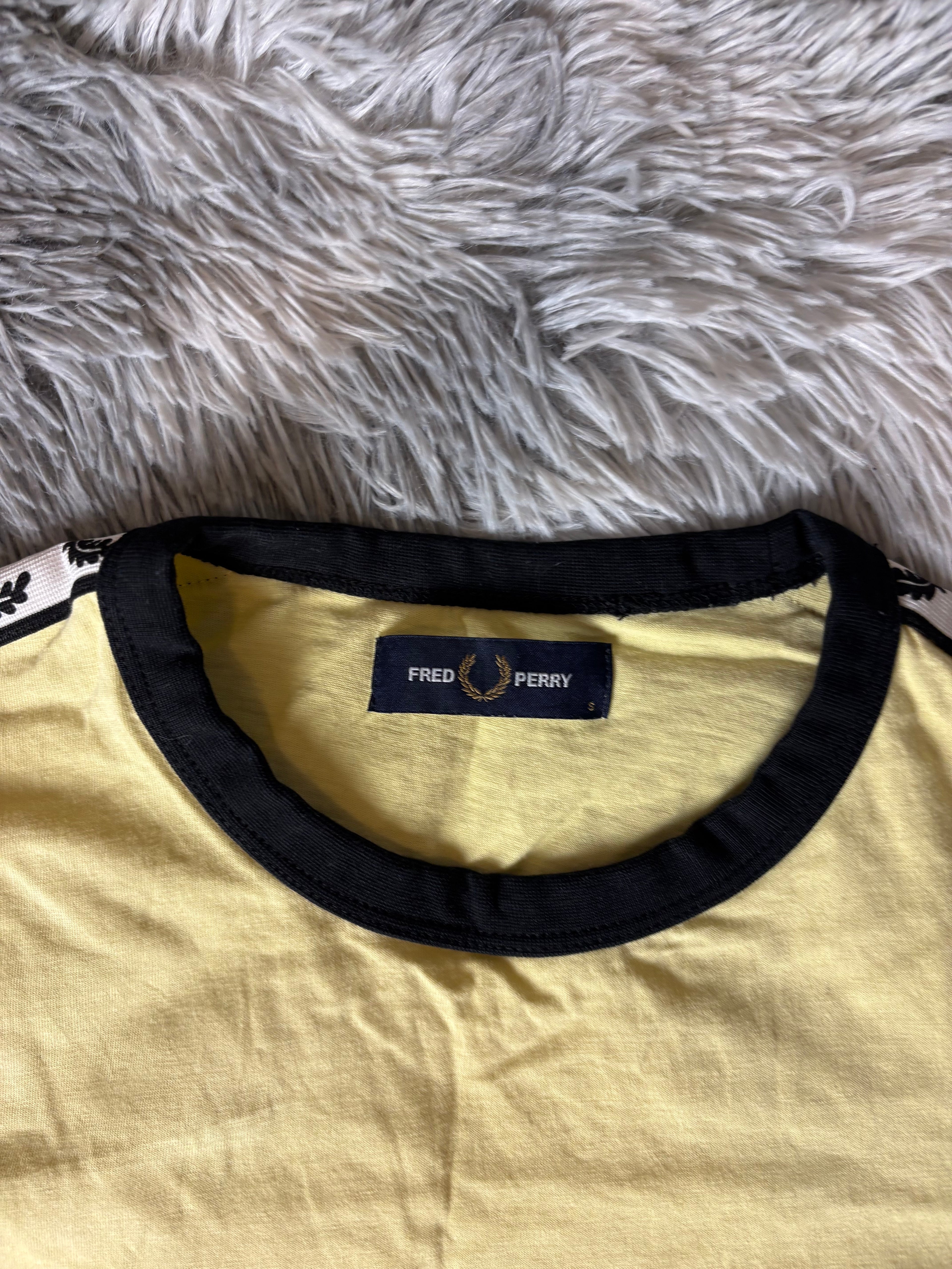 Fred Perry Tshirt (S)