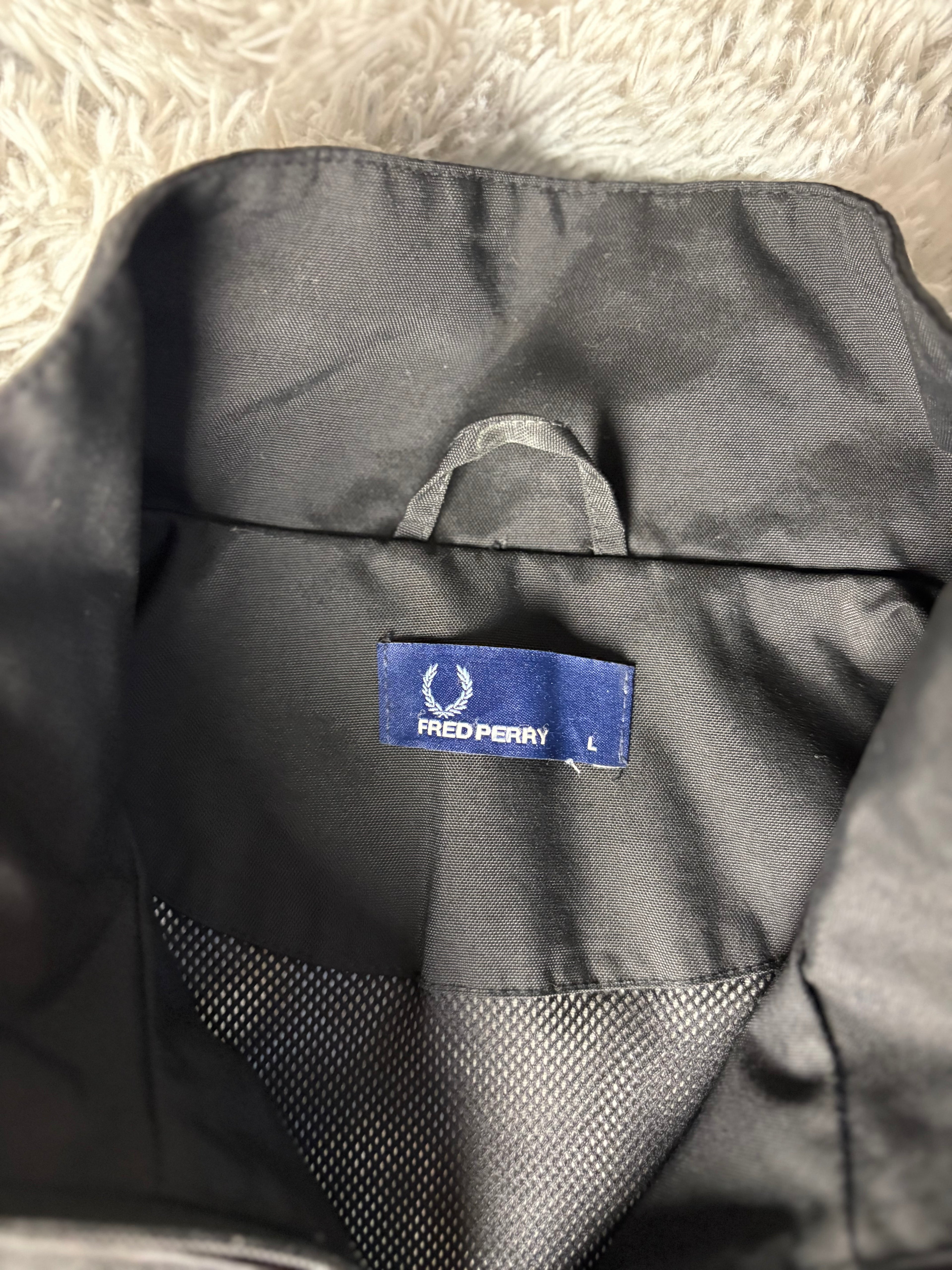 Fred Perry Regenjacke(L)