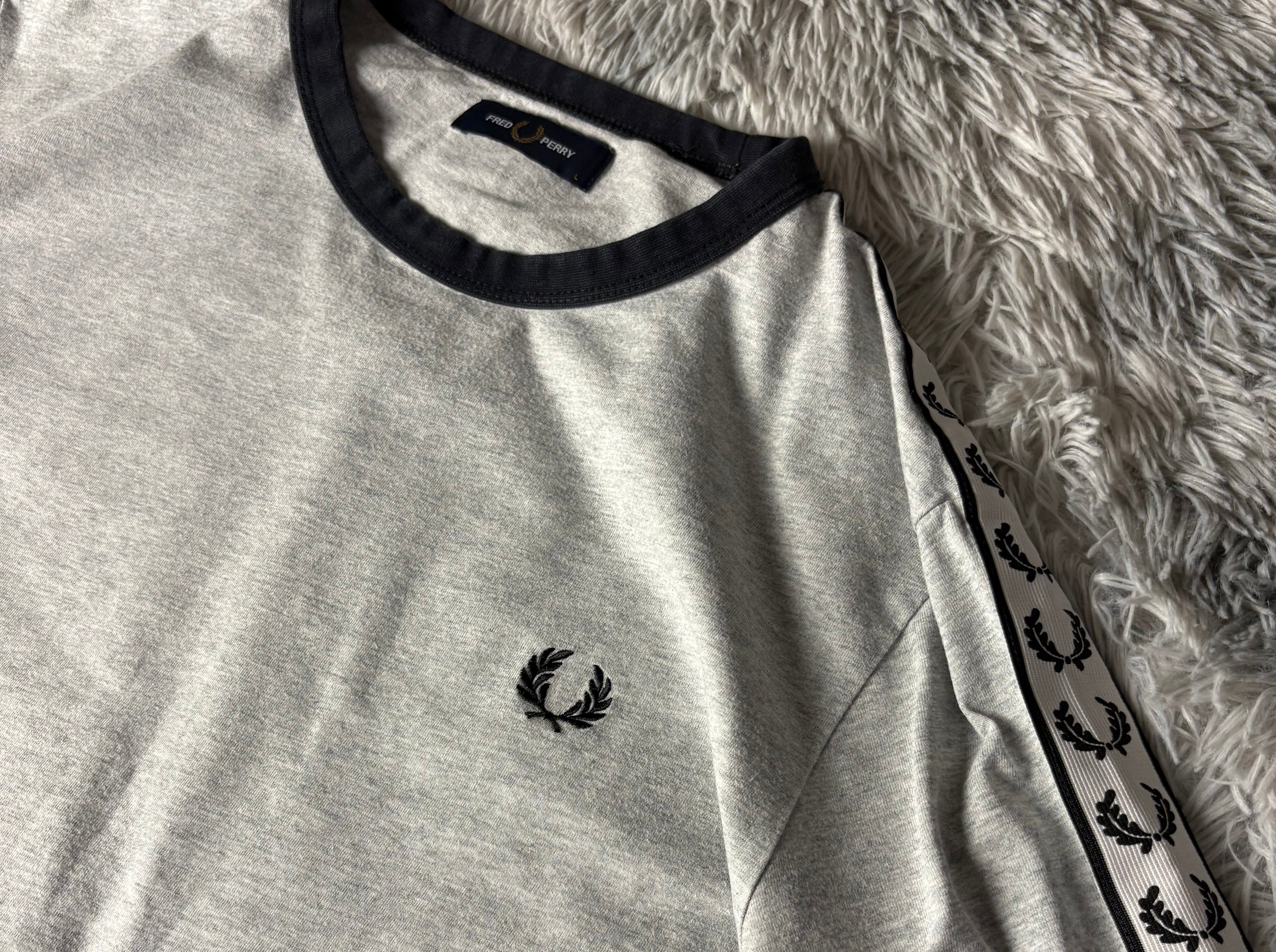 Fred Perry Tshirt(L)