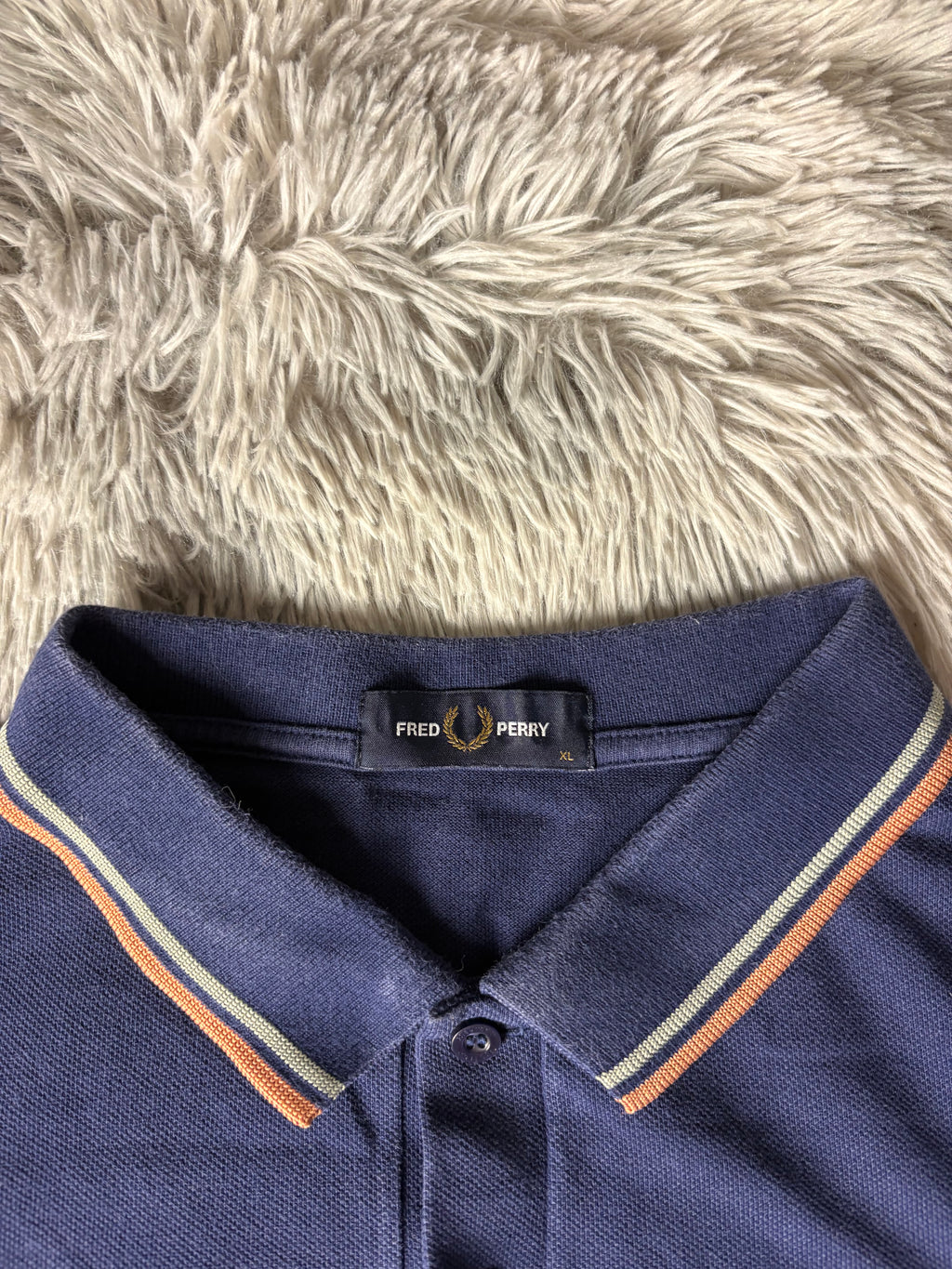 Fred Perry Tshirt(XL)