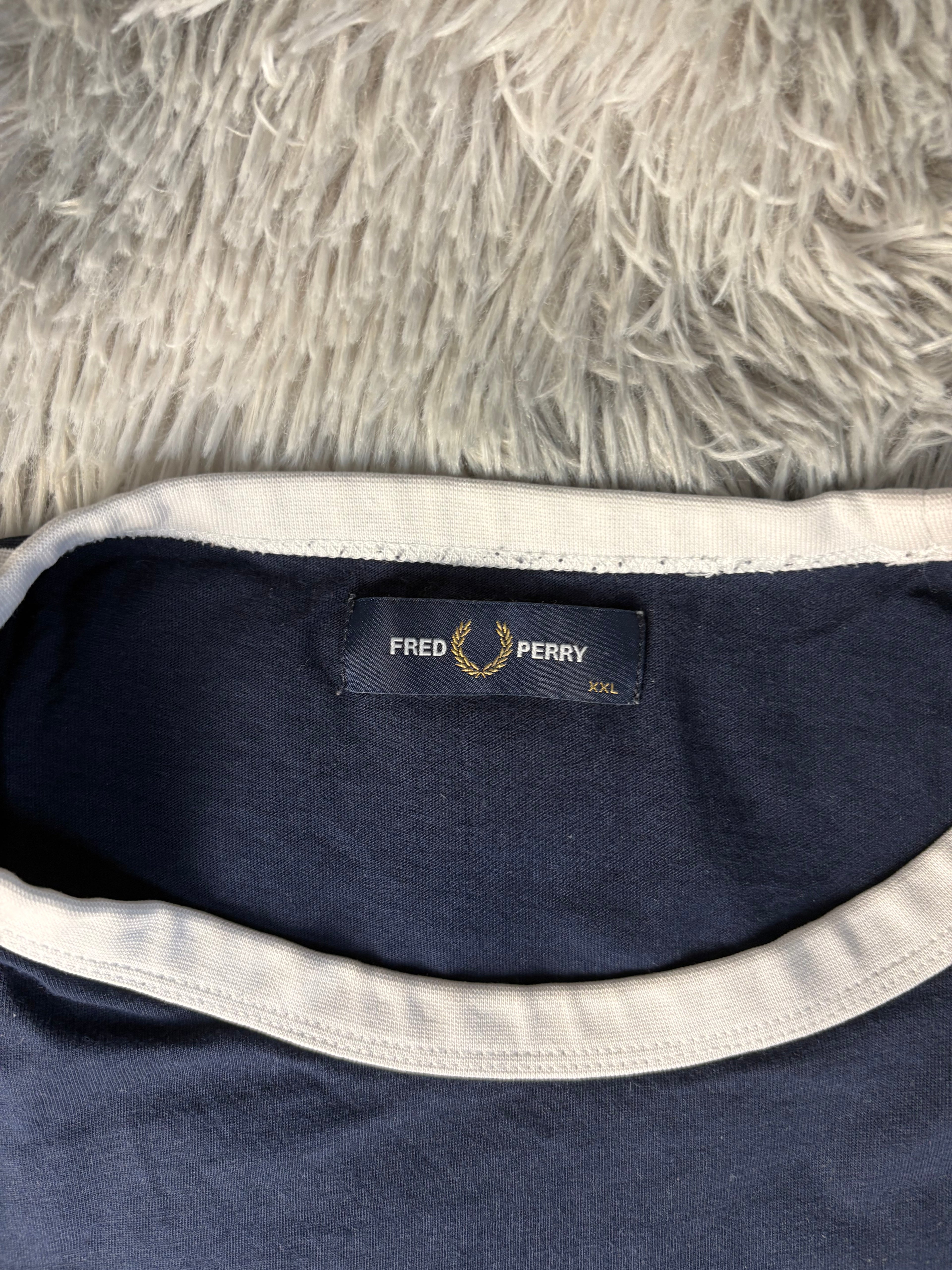 Fred Perry Tshirt(XXL)