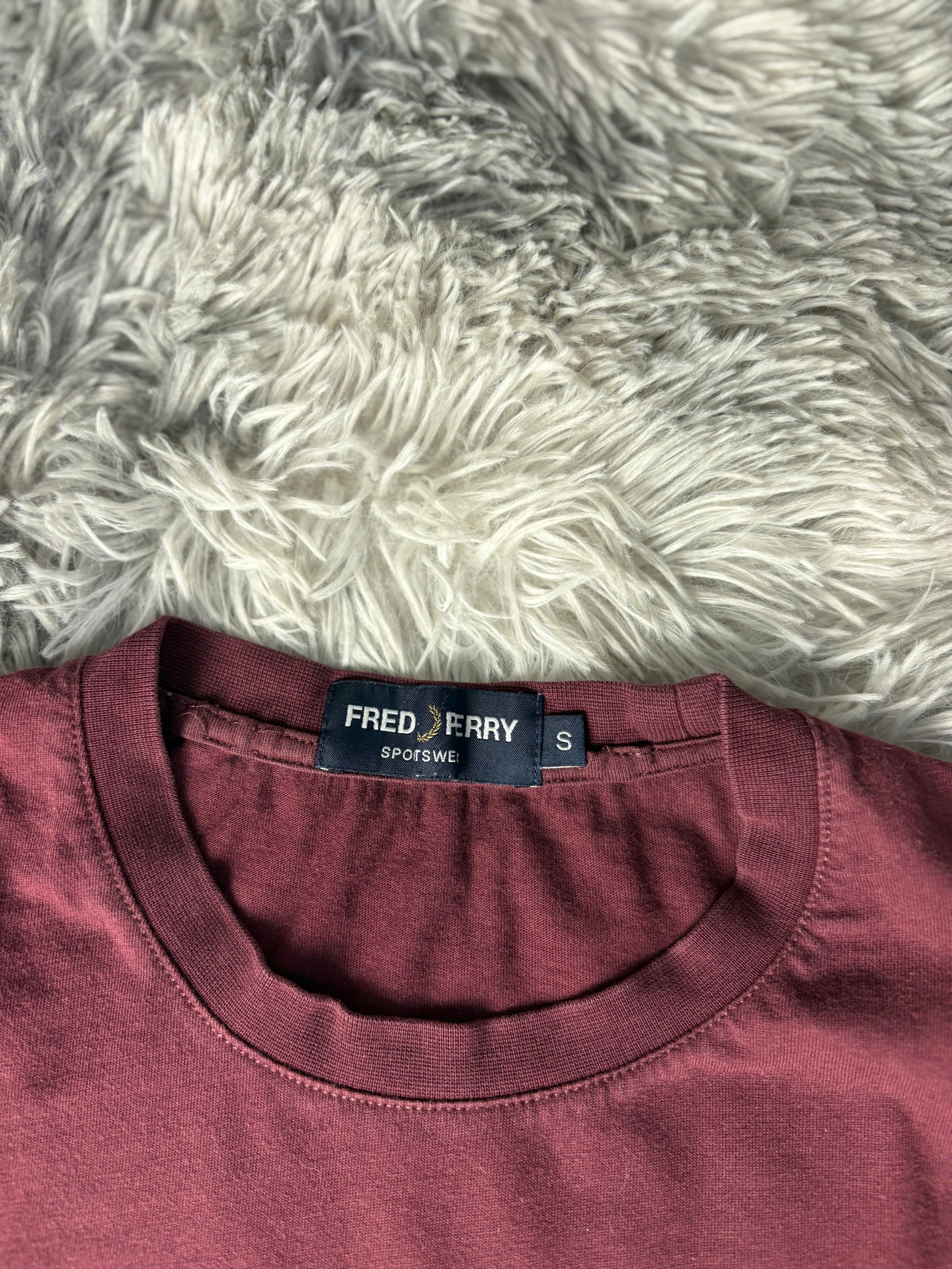 Fred Perry Tshirt(S)