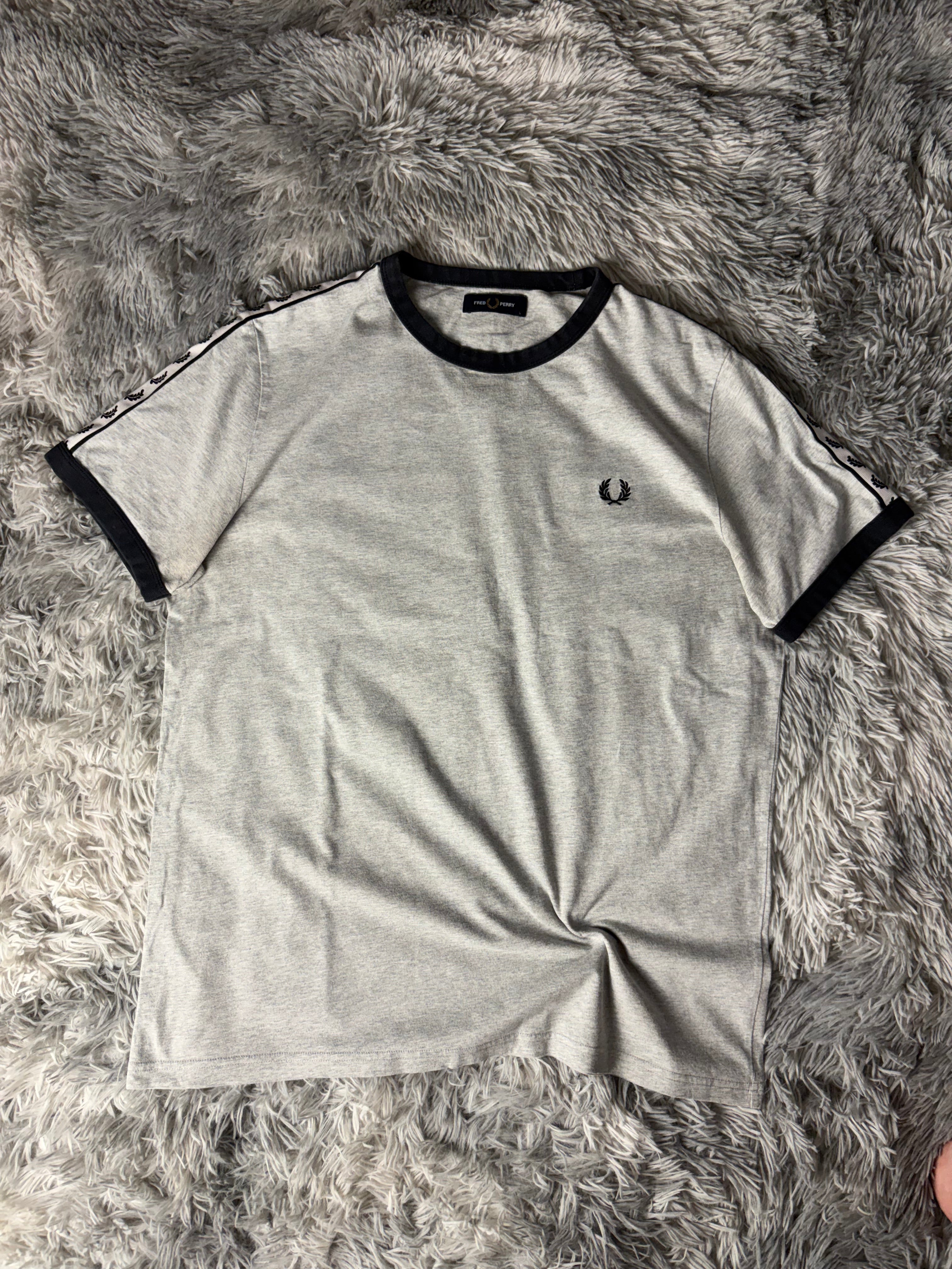 Fred Perry Tshirt(L)